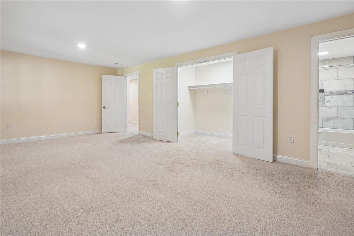 9455 Newbridge Drive photo 52