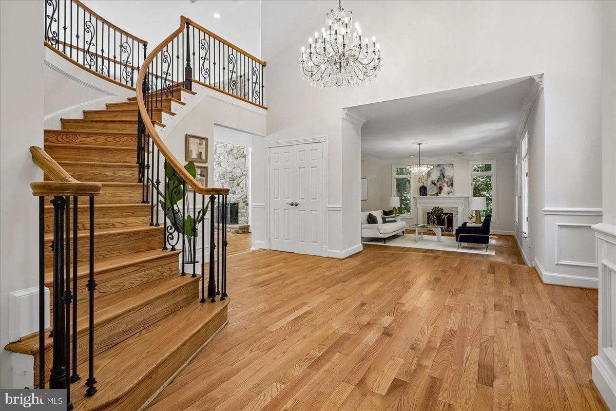 9455 Newbridge Drive photo 7