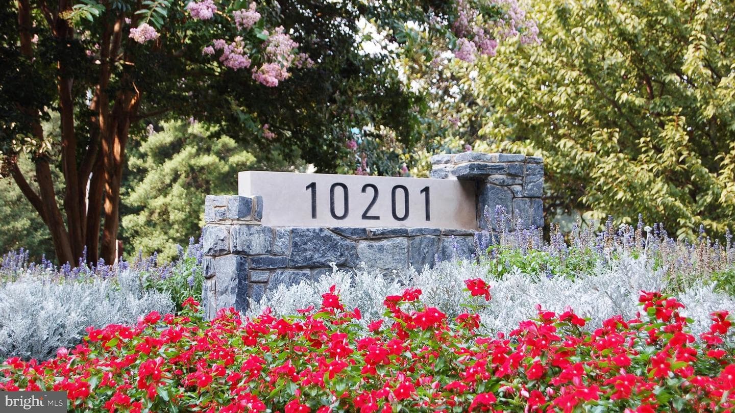 10201 Grosvenor Pl # 1412 photo 22