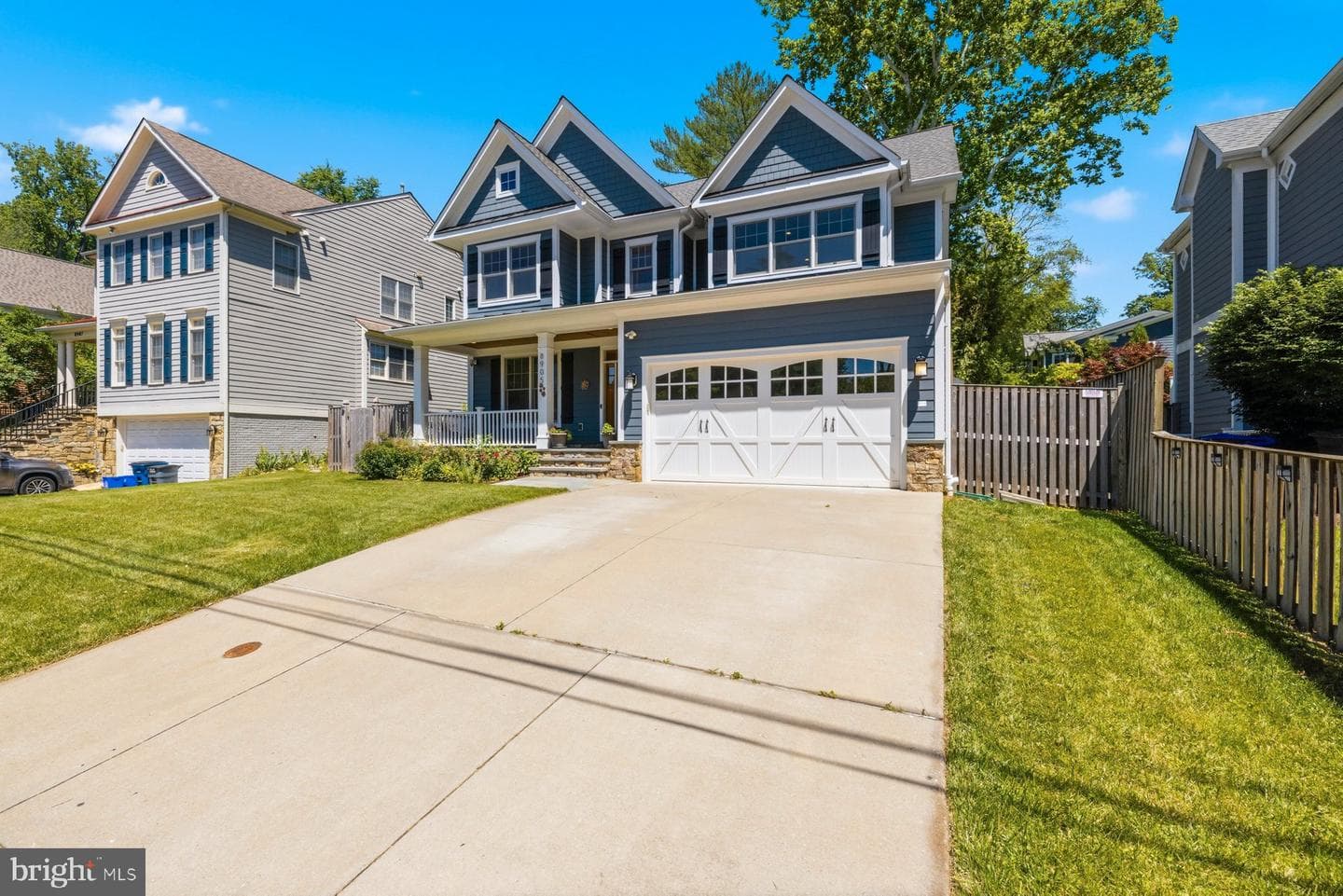 8905 Hempstead Avenue photo 3