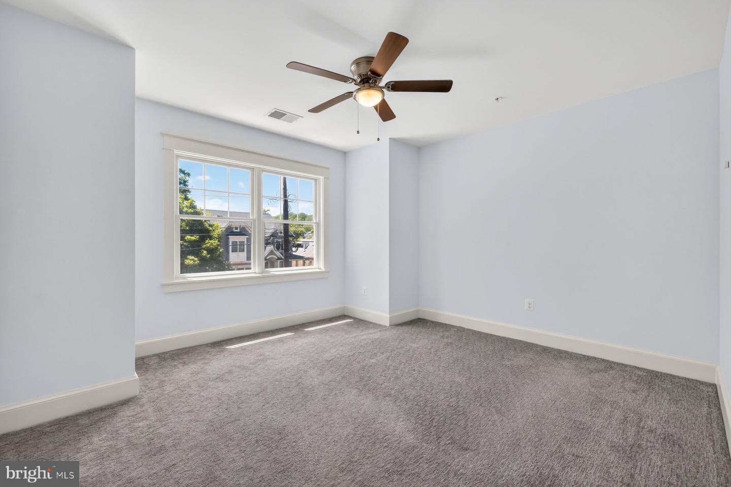 8905 Hempstead Avenue photo 38