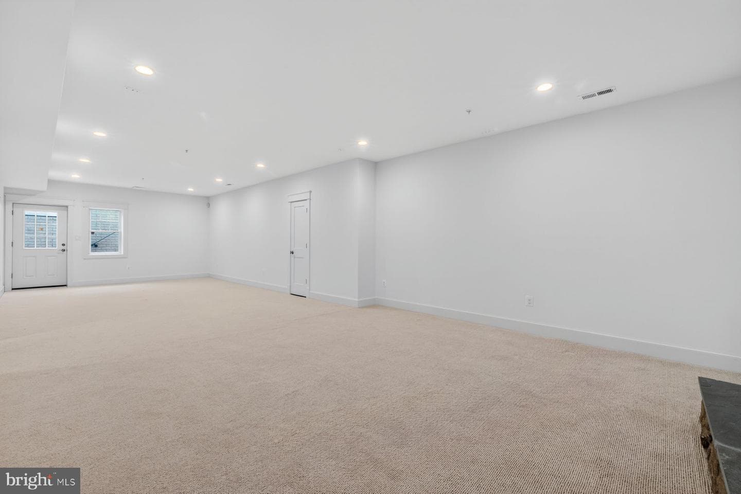 8905 Hempstead Avenue photo 53