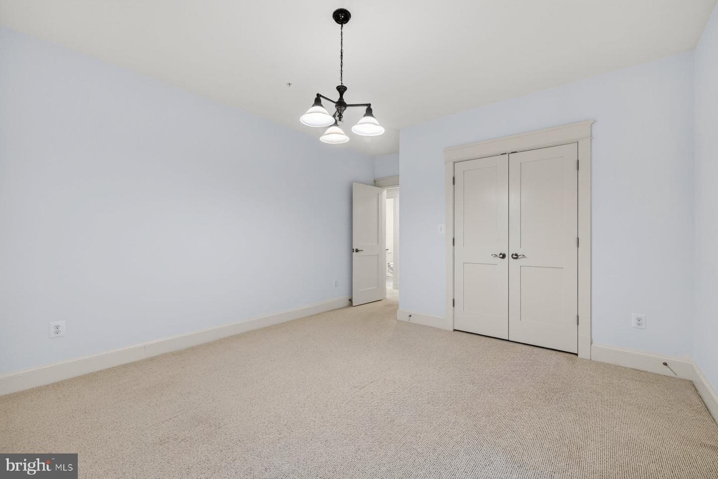 8905 Hempstead Avenue photo 59