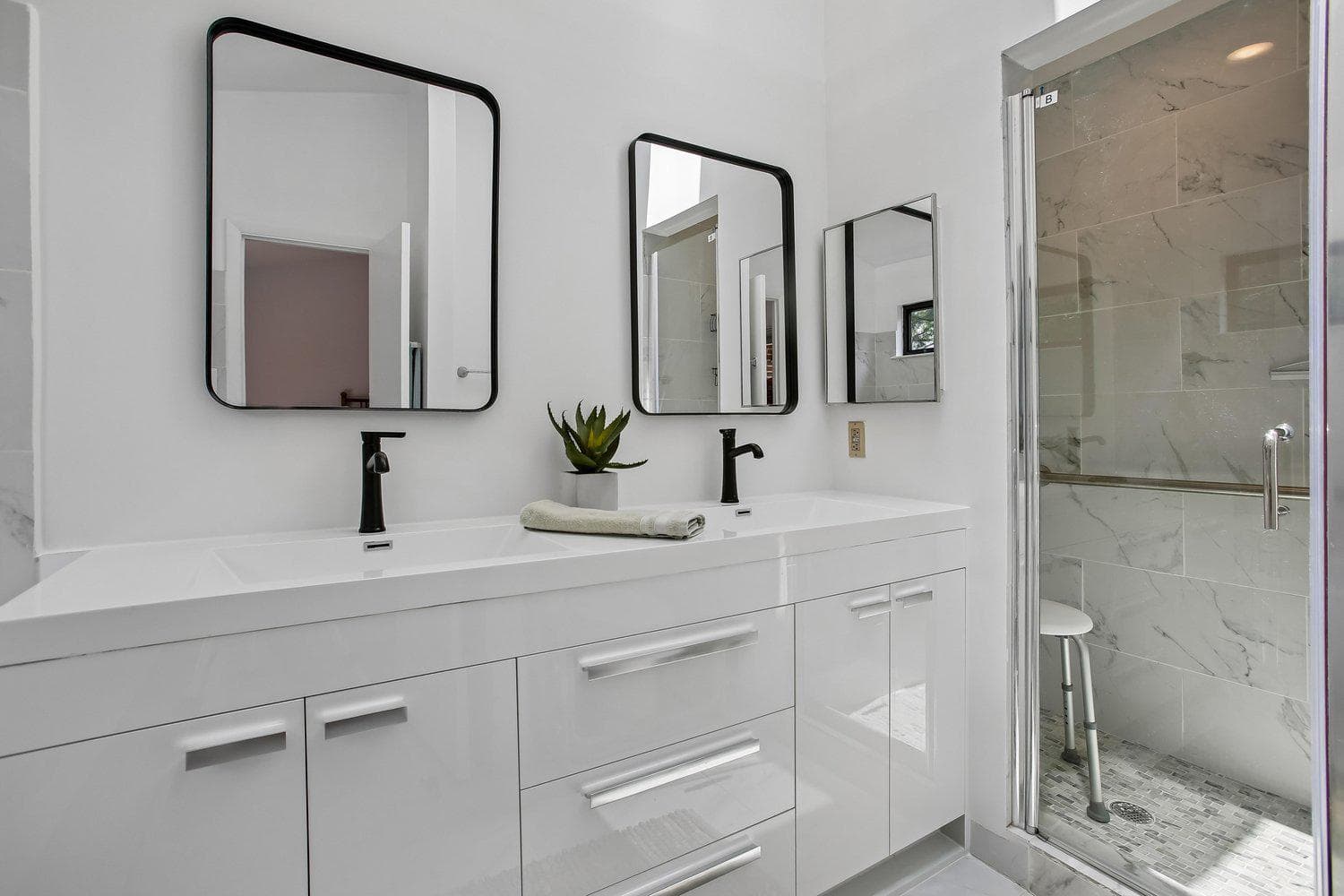 5229 King Charles Way # 1-6 photo 23