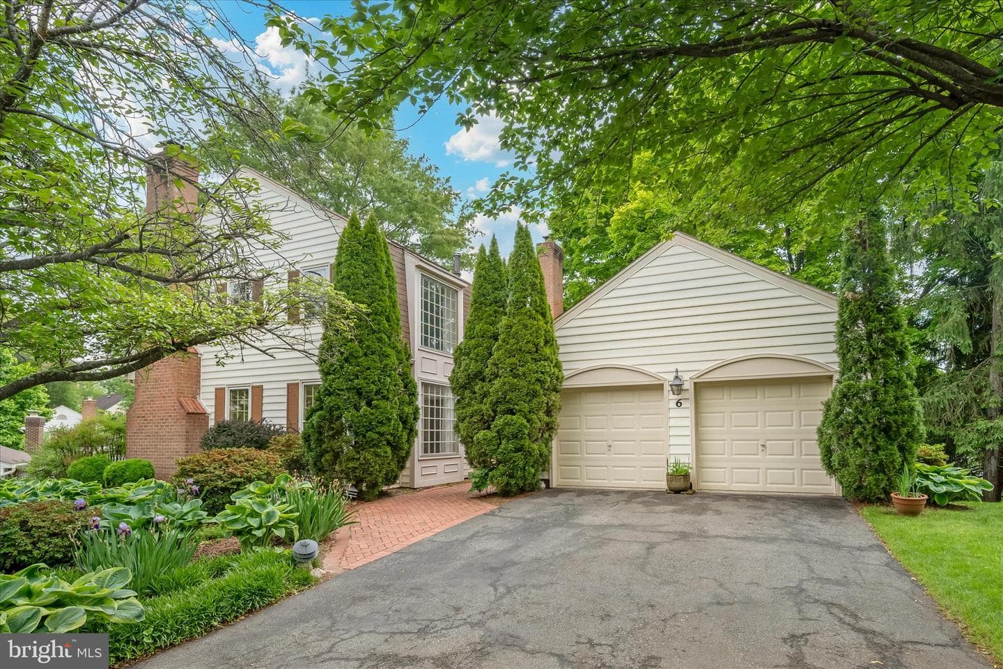 6 Mastenbrook Court