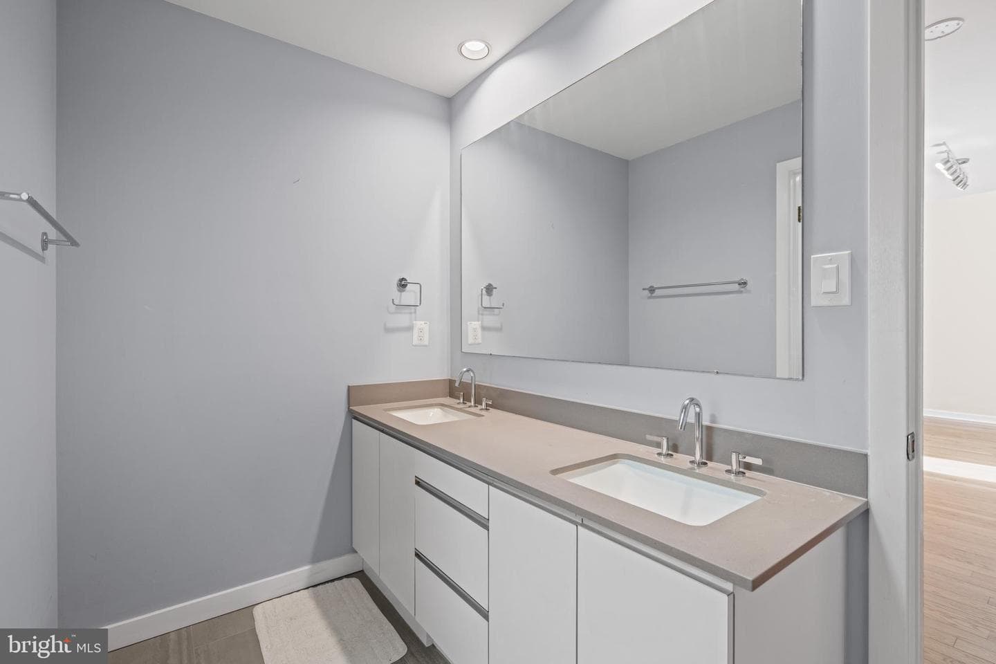 6825 Capri Place photo 28