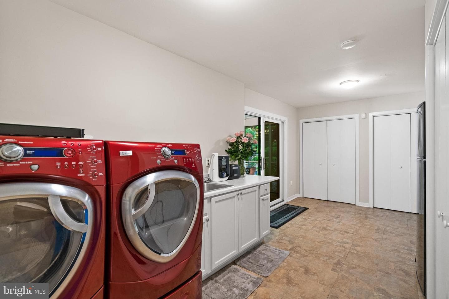 6825 Capri Place photo 32