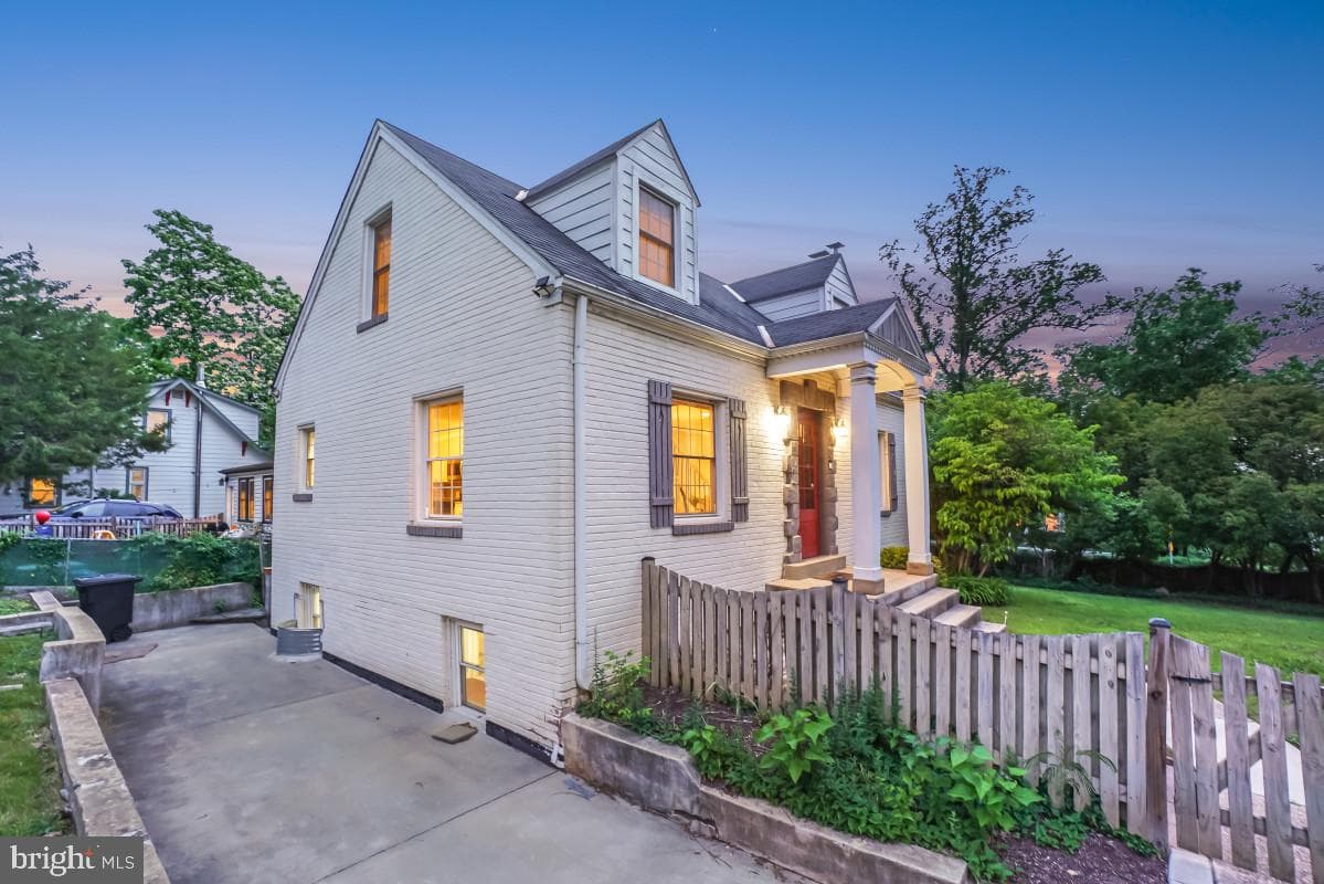 517 Ethan Allen Avenue photo 3