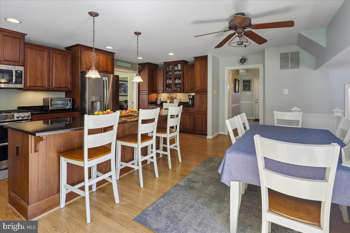 9 Kings Valley Court photo 11