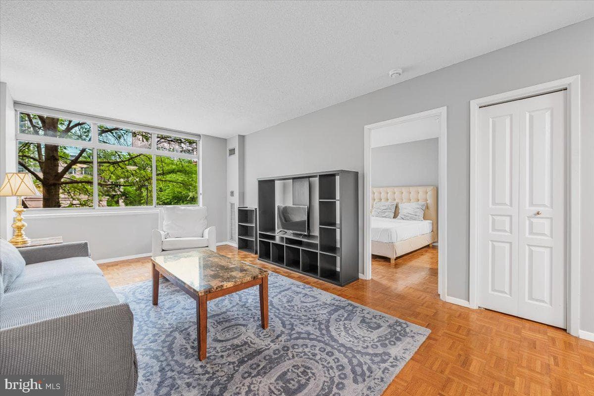 7111 Woodmont Ave # 308 photo 13
