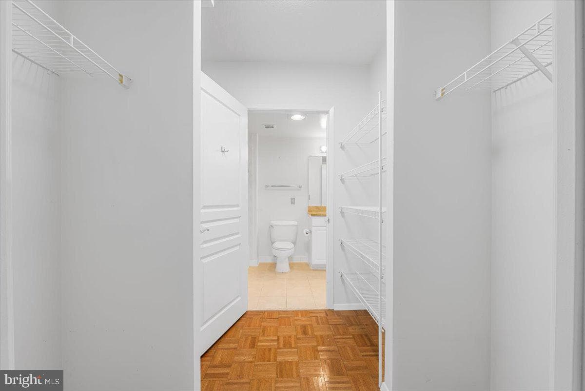 7111 Woodmont Ave # 308 photo 17