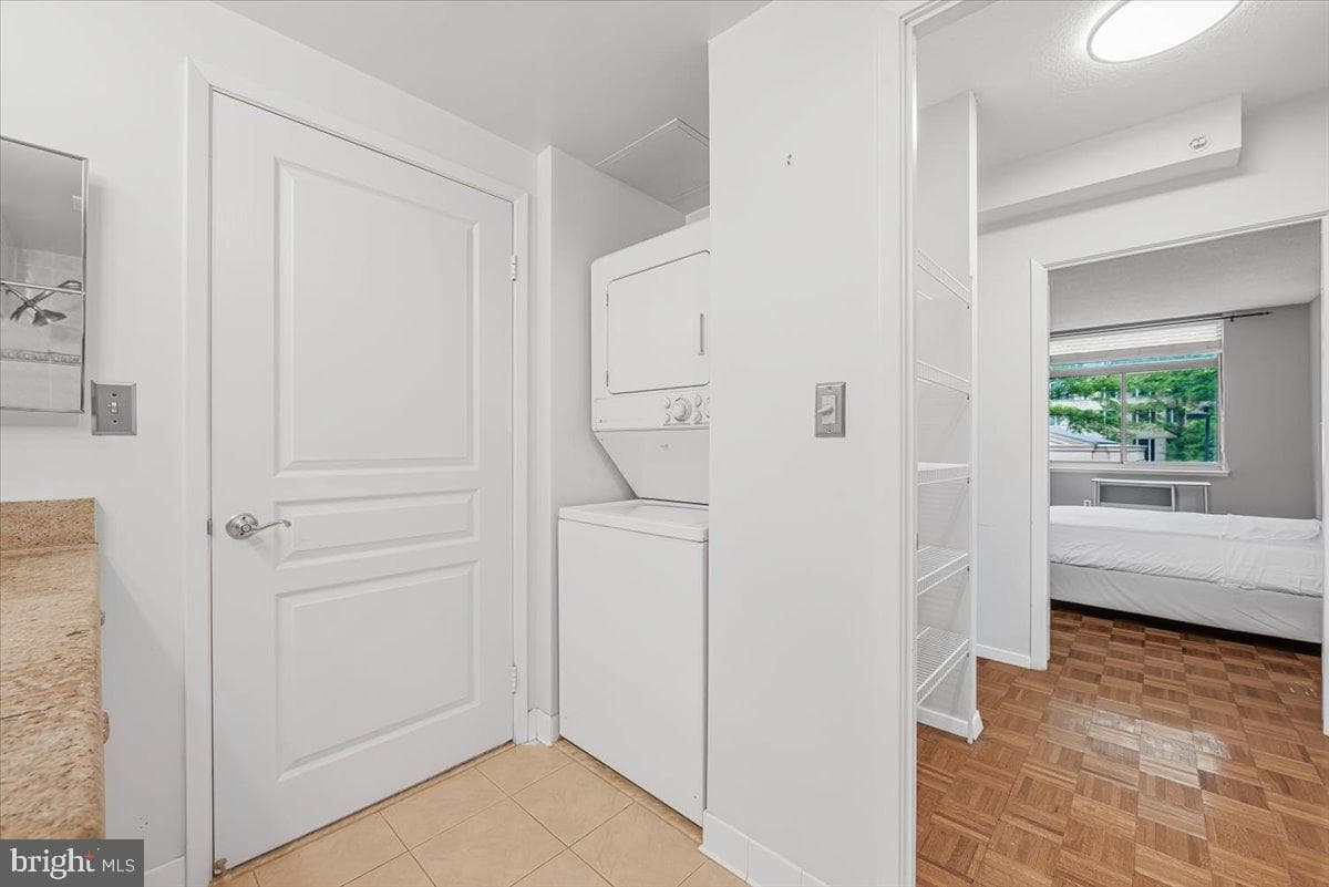 7111 Woodmont Ave # 308 photo 18