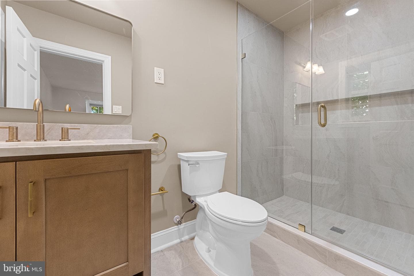 9541 E Bexhill Drive photo 74