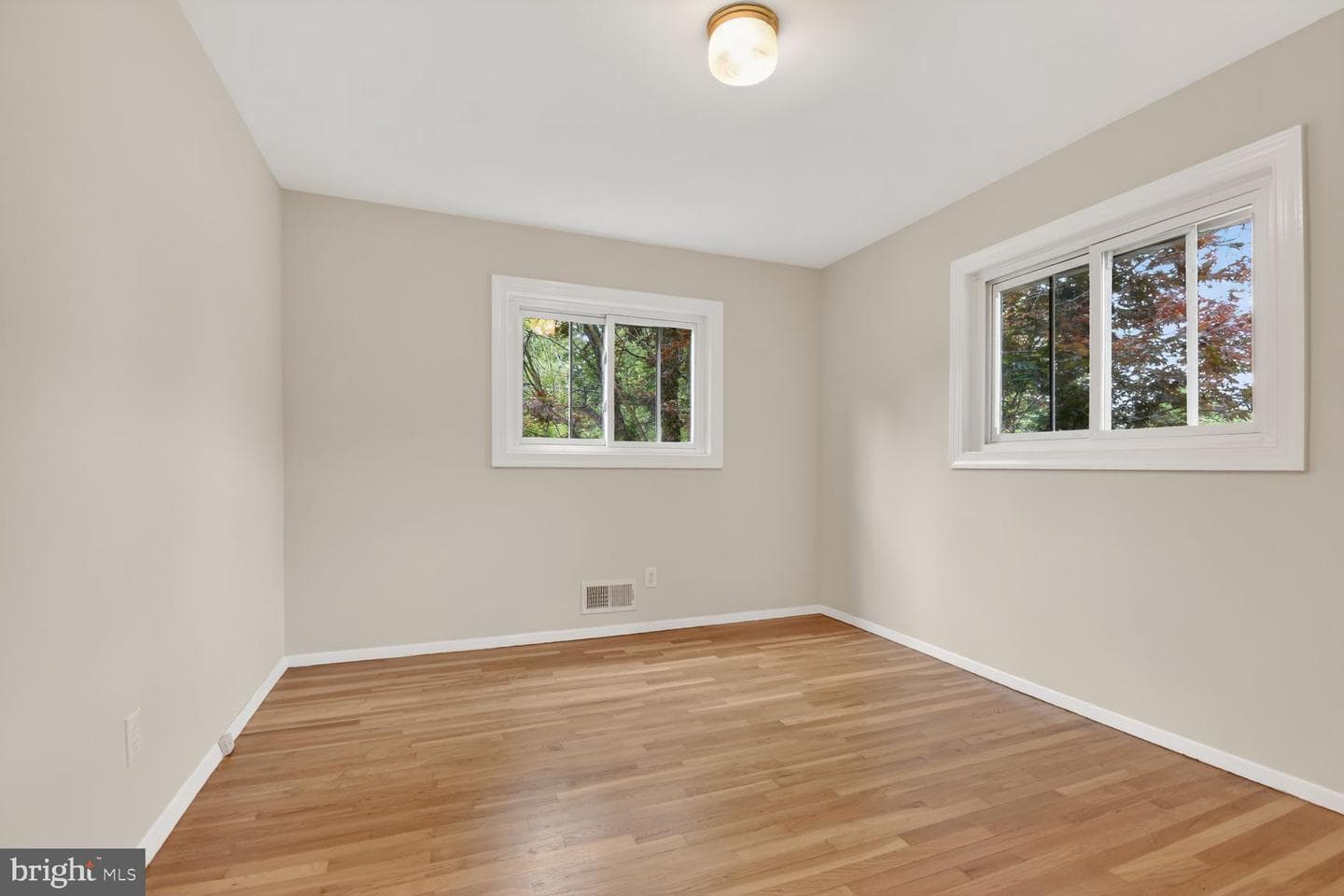 4401 Ferrara Drive photo 19
