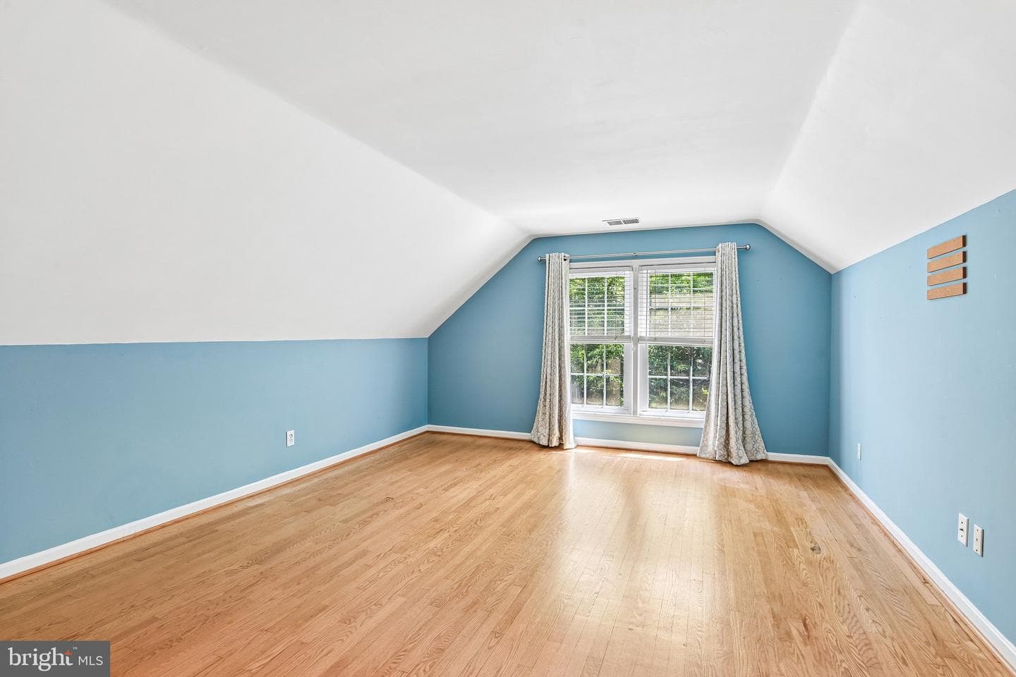 9300 Judge Place photo 23