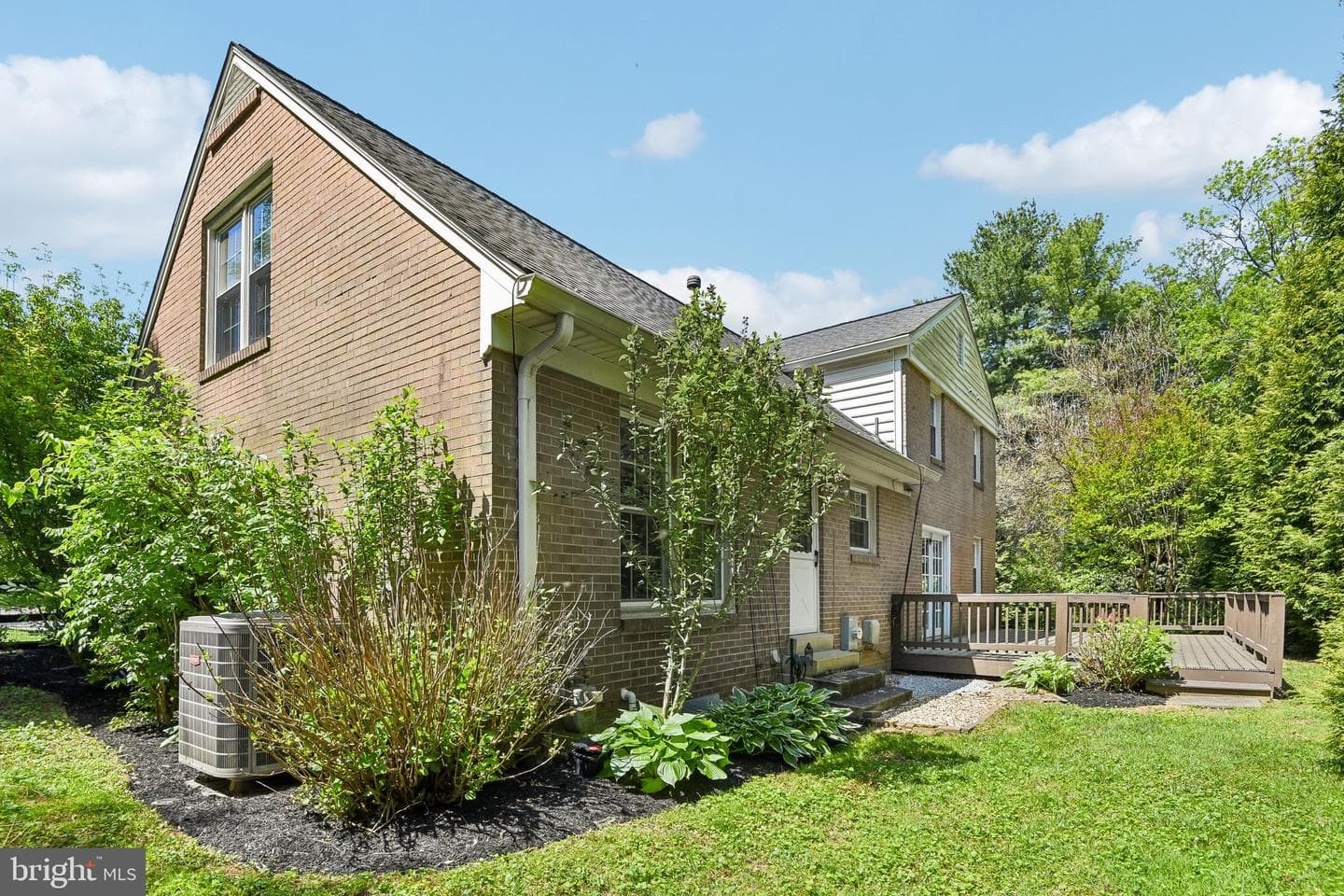 9300 Judge Place photo 30