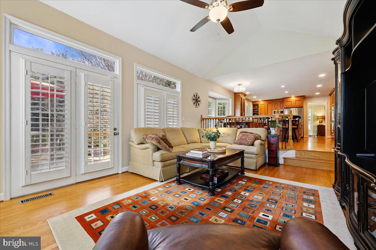 14304 Shoreham Drive photo 44