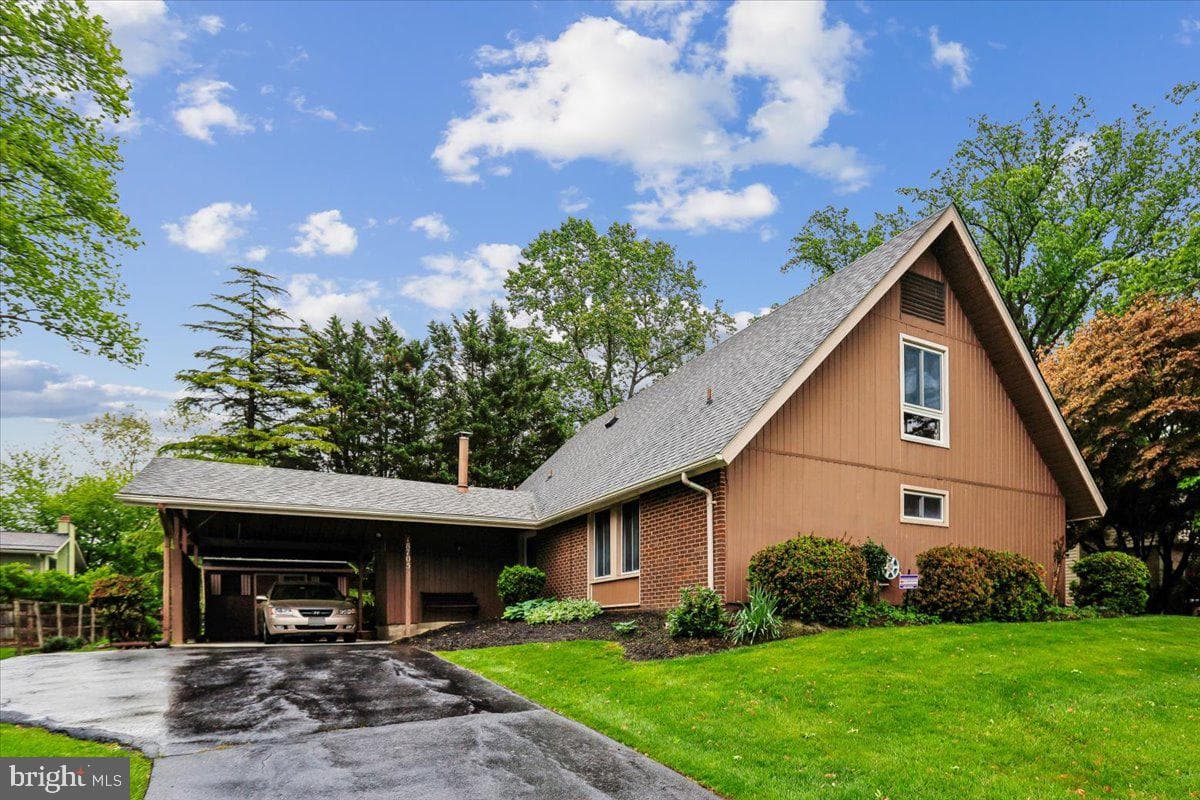 18705 Heritage Hills Drive, Brookeville