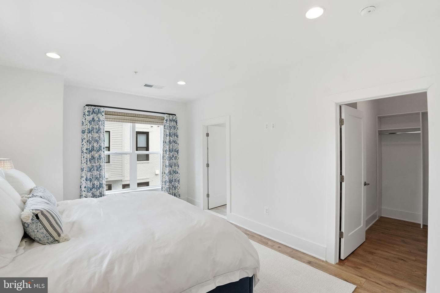 11400 Emerald Park Road photo 18