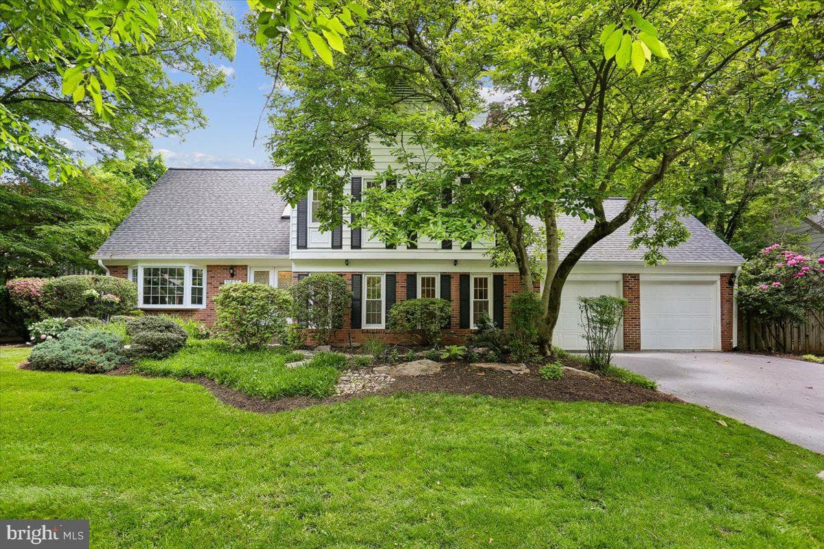 11427 Bedfordshire Avenue, Potomac