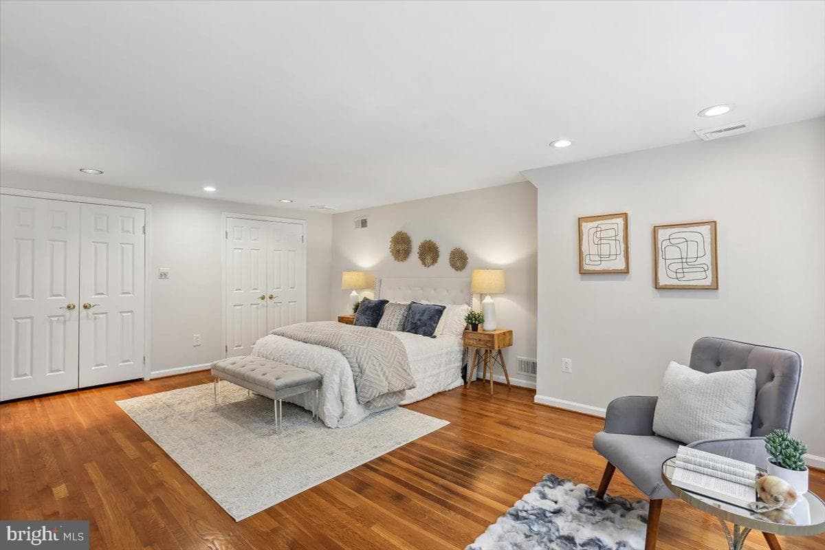 11427 Bedfordshire Avenue photo 33