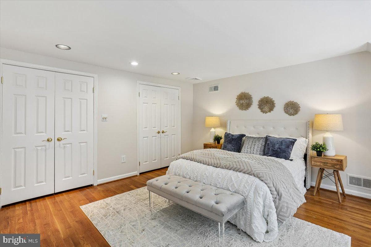 11427 Bedfordshire Avenue photo 34