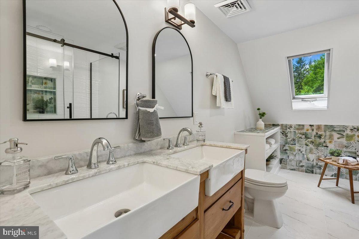 11427 Bedfordshire Avenue photo 35