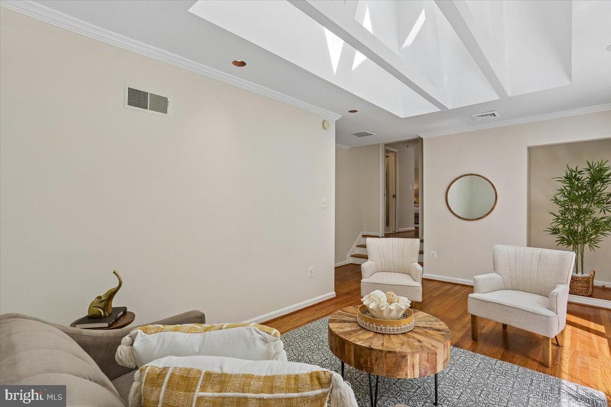 11427 Bedfordshire Avenue photo 50