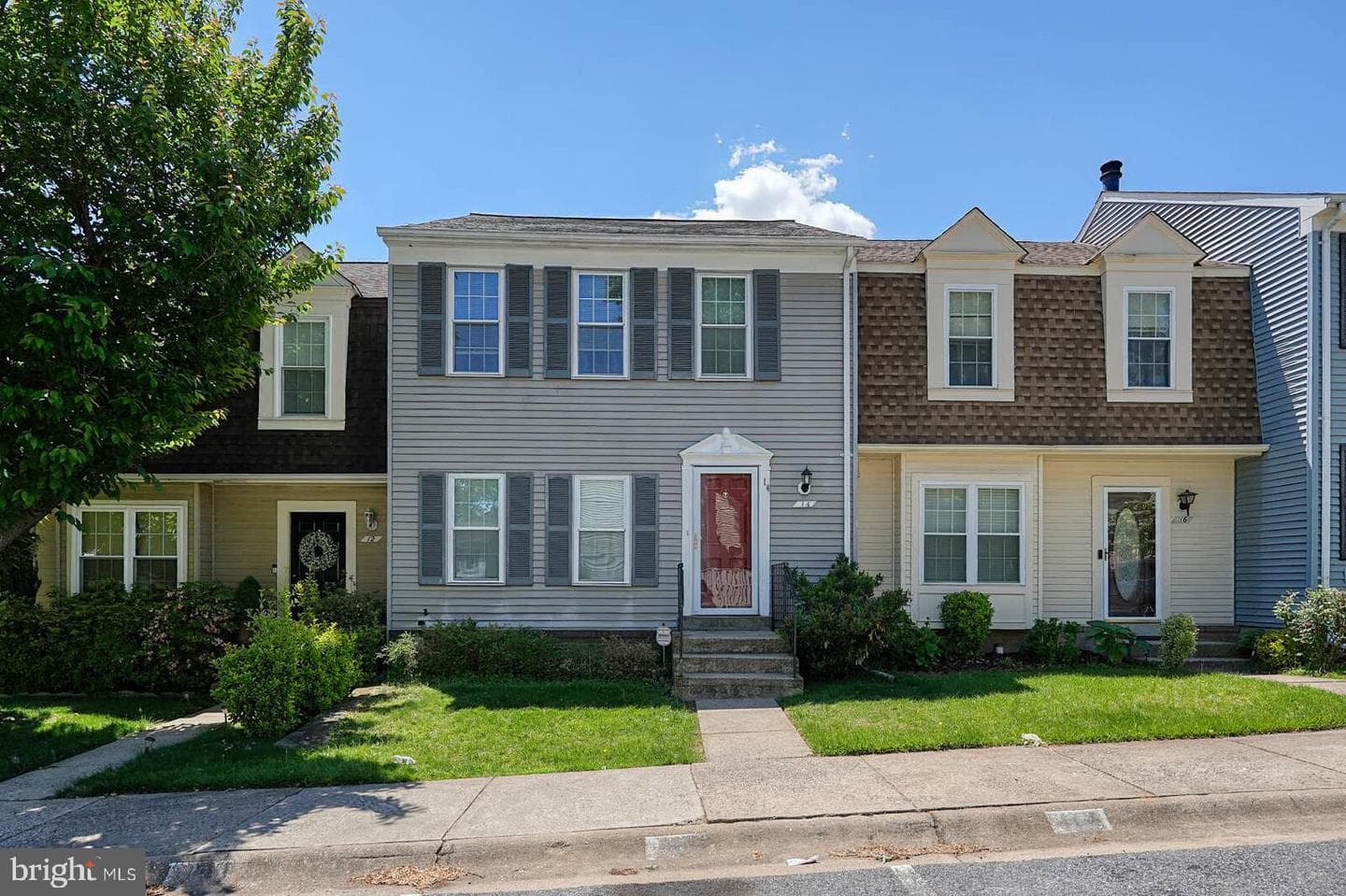 14 Cherry Bend Court photo 2