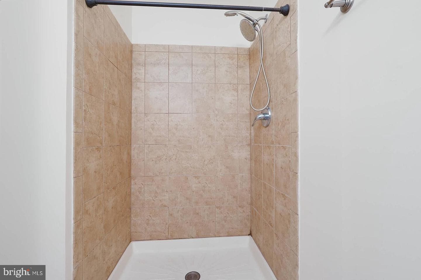 14 Cherry Bend Court photo 32