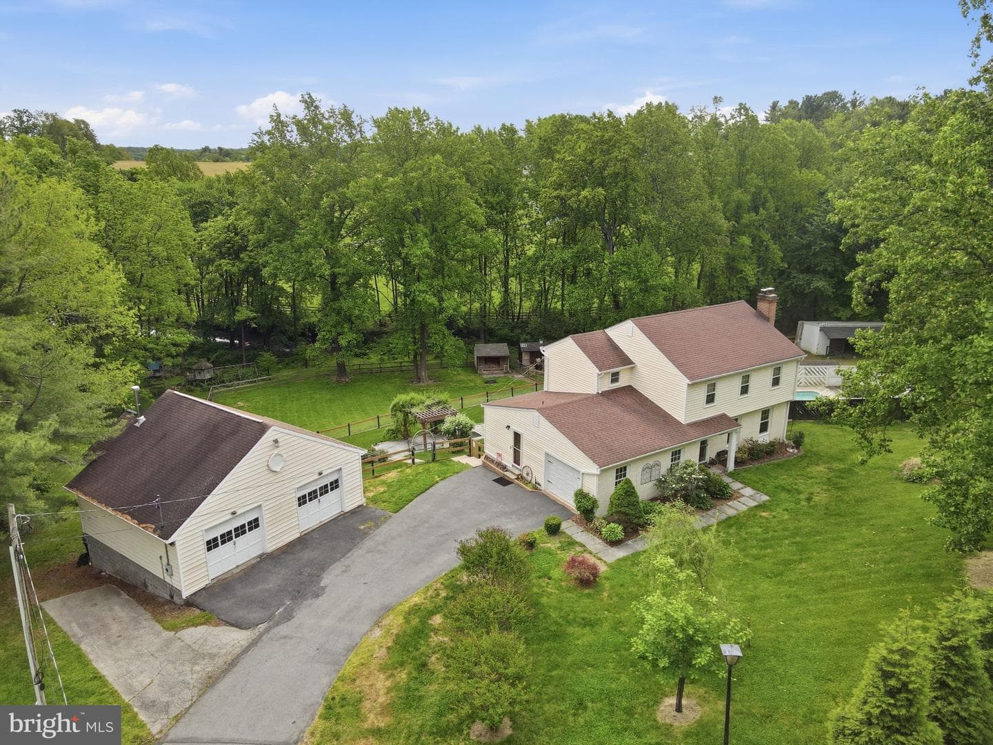 26135 Viewland Dr photo 2