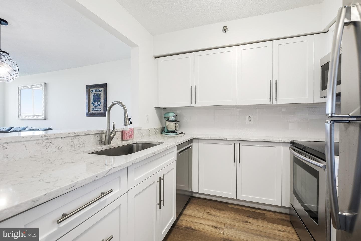 10101 Grosvenor Place #910 photo 1