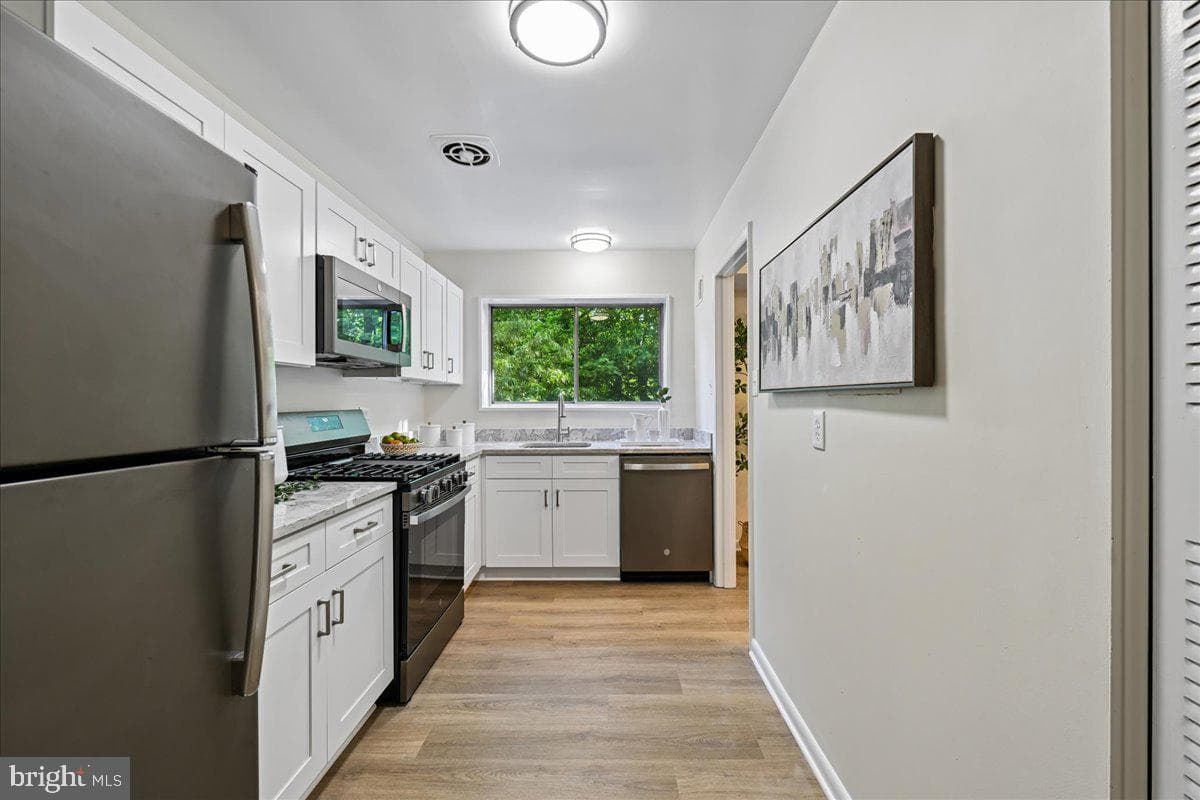 10648 Montrose Avenue #m-103 photo 11