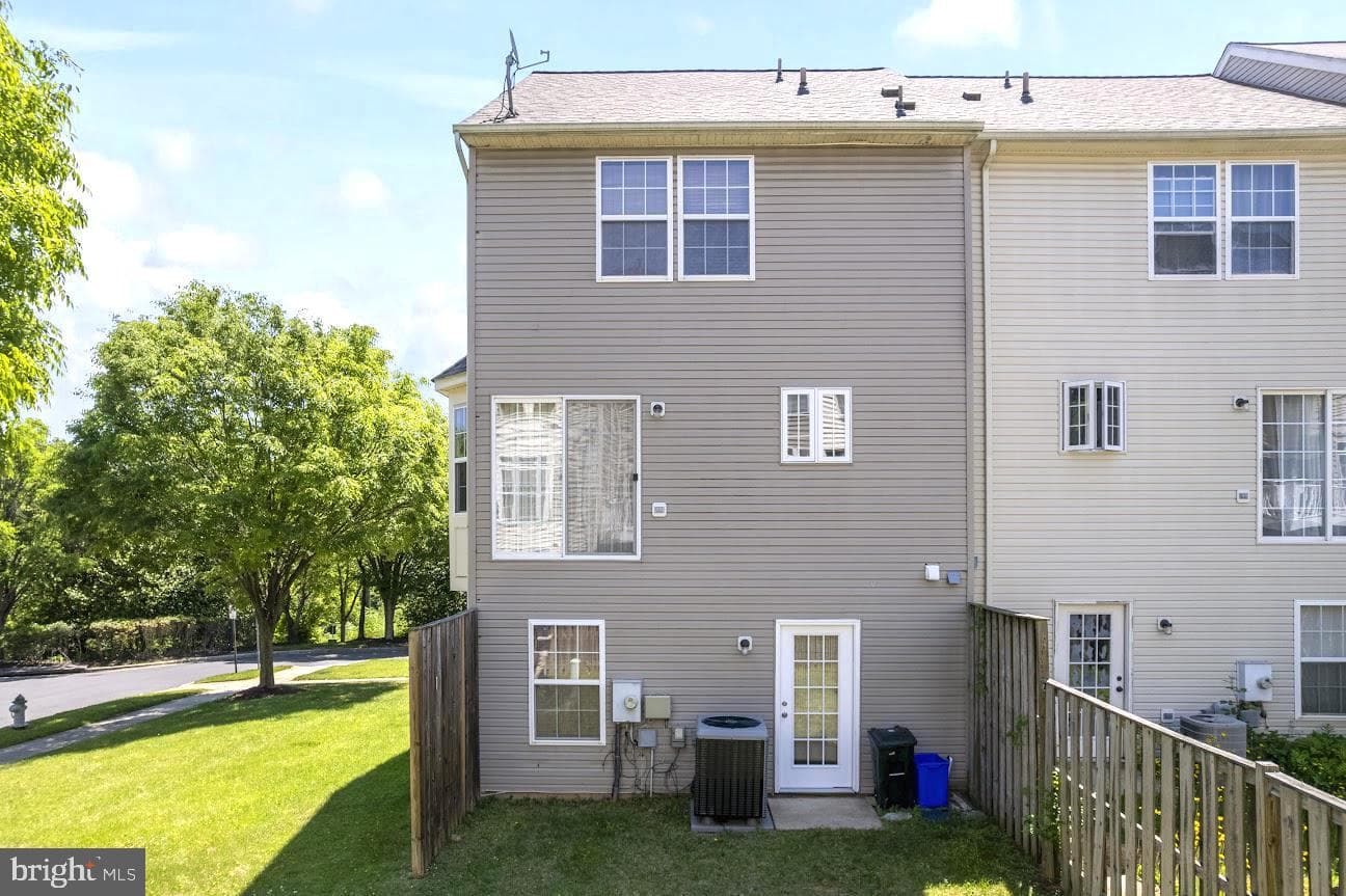 17914 Chatterly Terrace photo 28