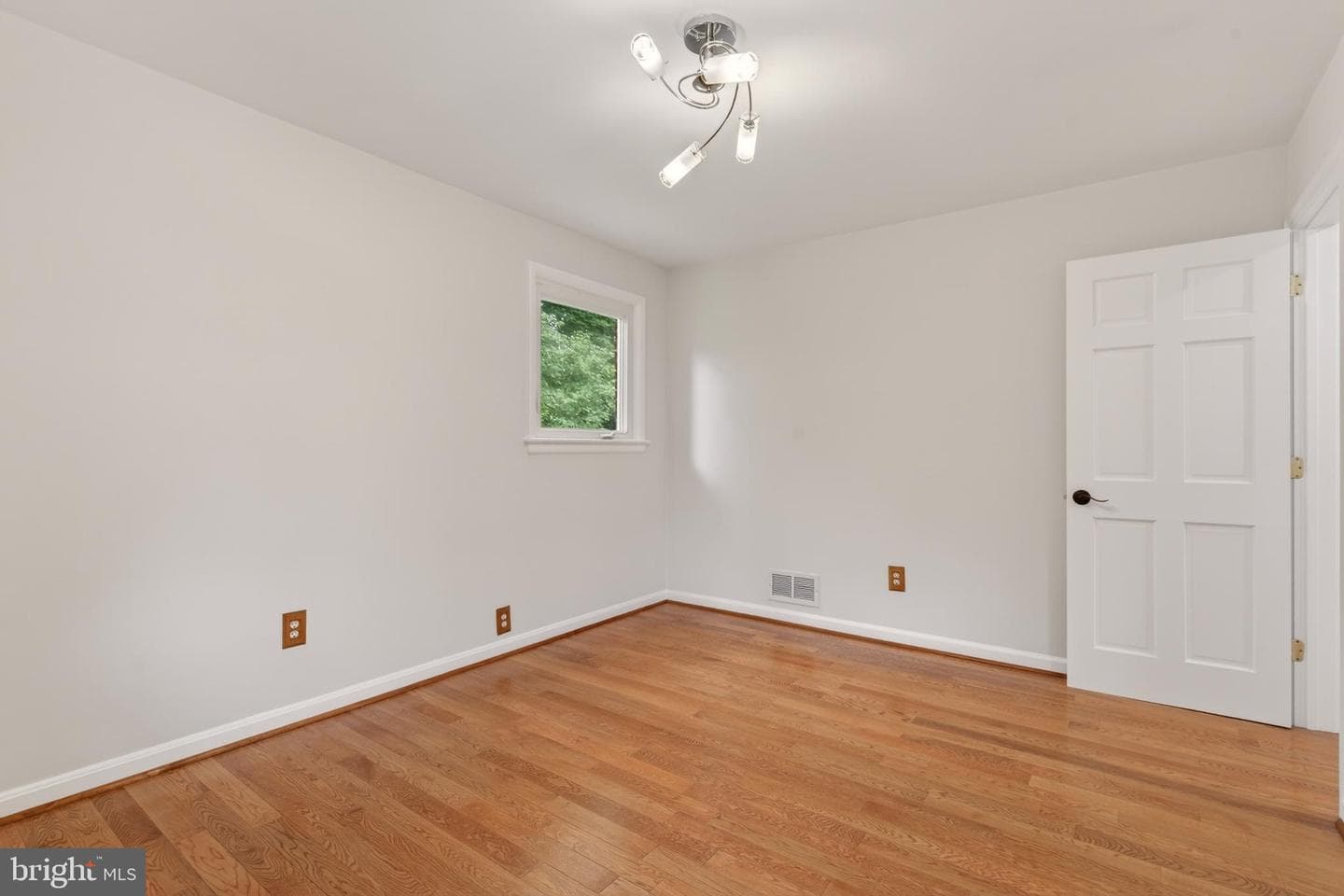 5701 Radnor Court photo 32