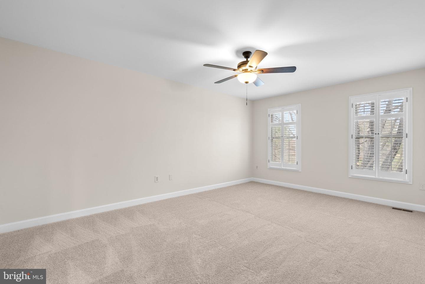 5820 Winegrove Court photo 30