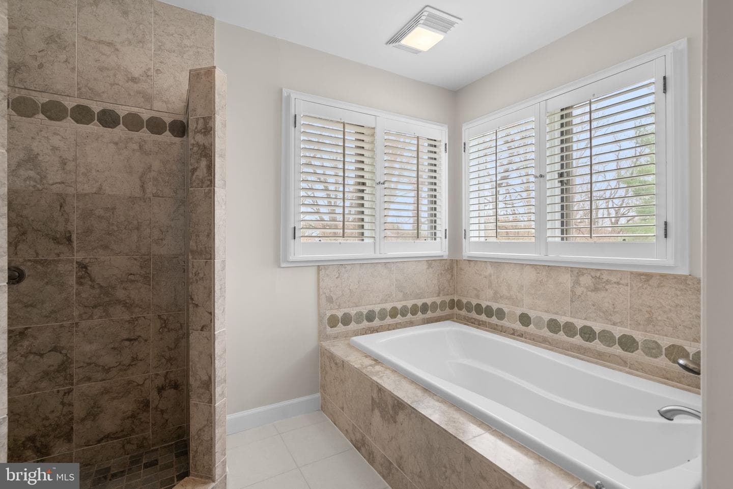 5820 Winegrove Court photo 48