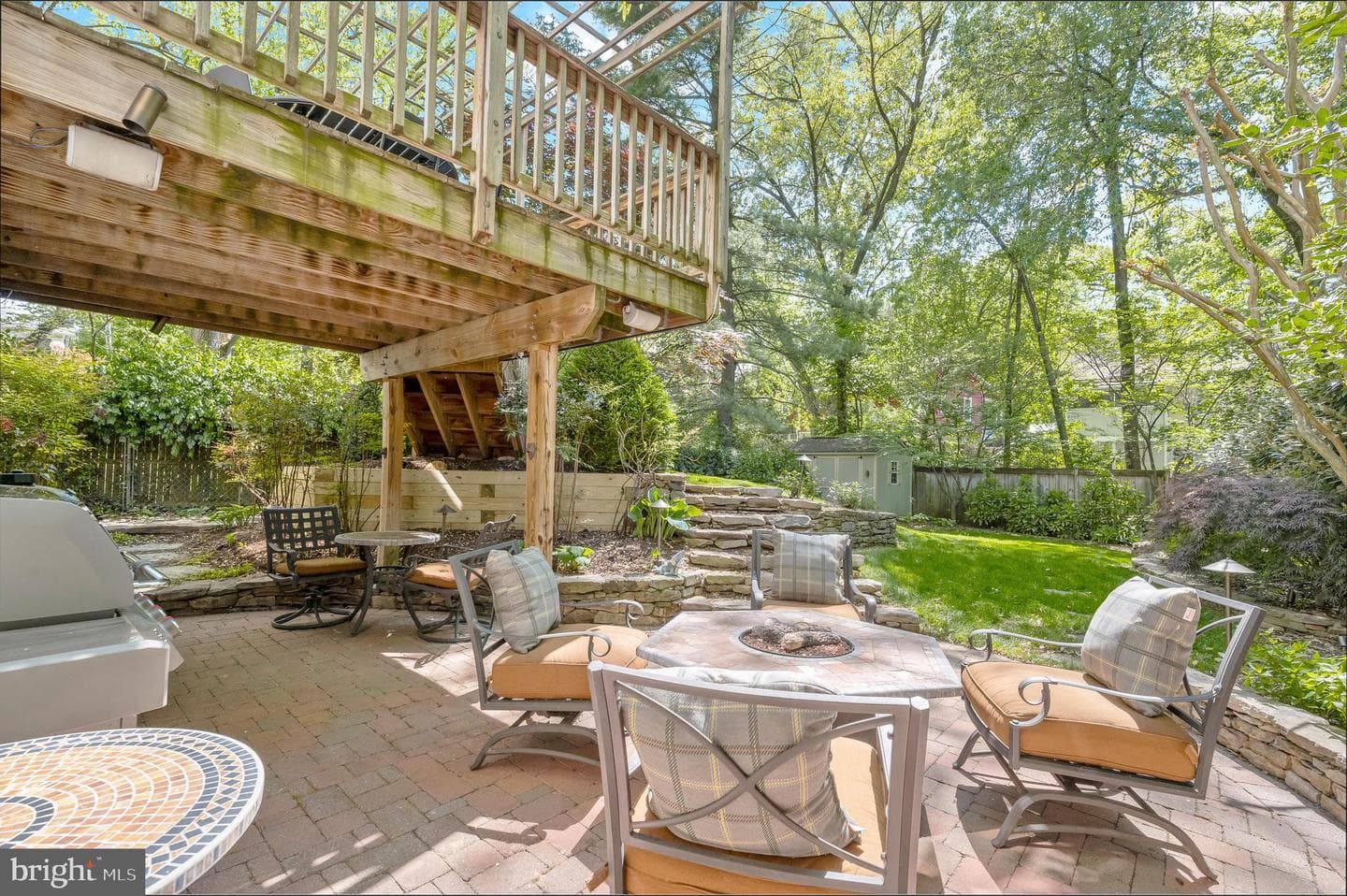 130 Grant Avenue photo 32