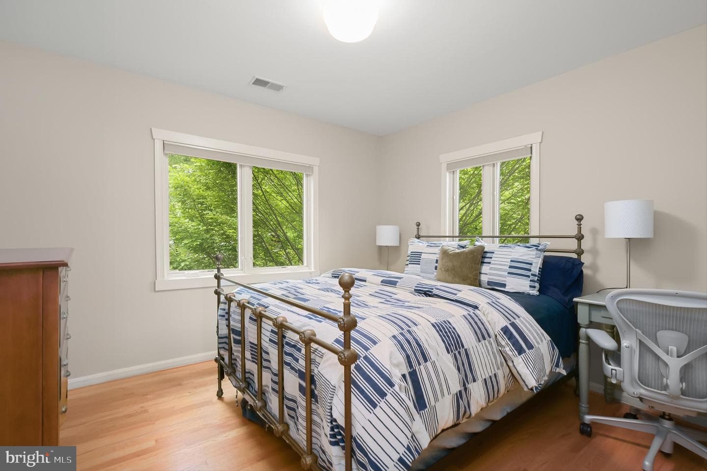 130 Grant Avenue photo 41