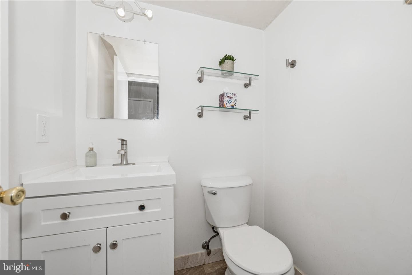 9700 Shadow Oak Drive photo 27