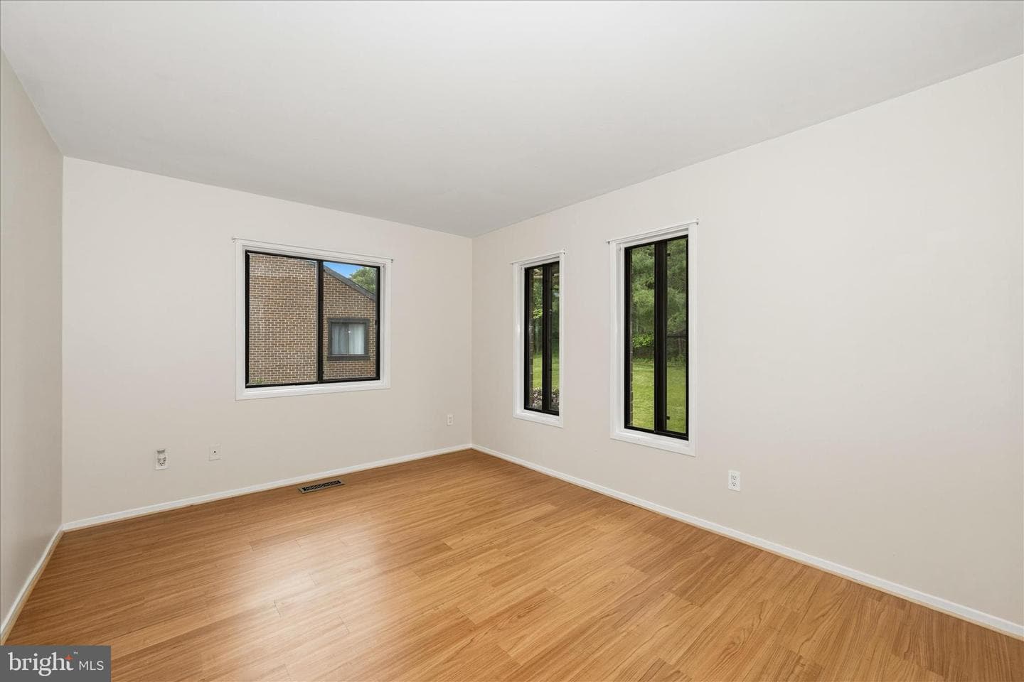 9700 Shadow Oak Drive photo 40