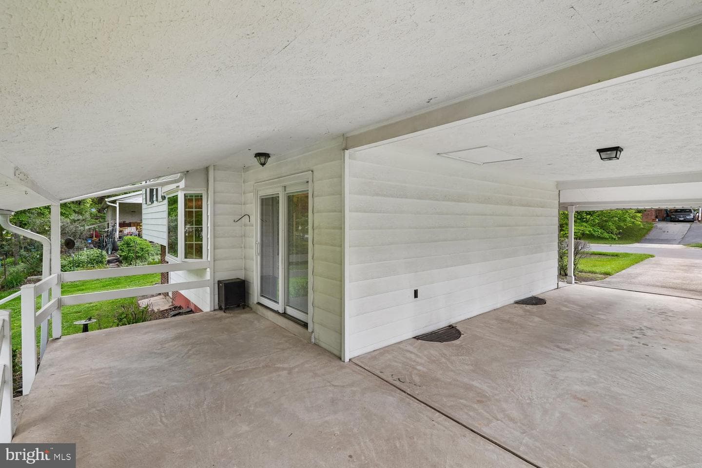 205 Tulip Drive photo 6