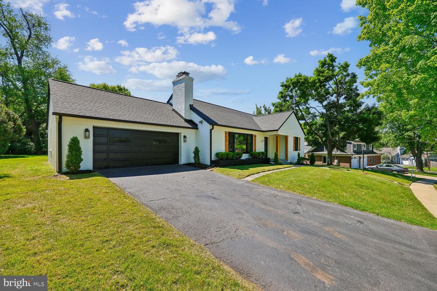 9915 Wildwood Road photo 3