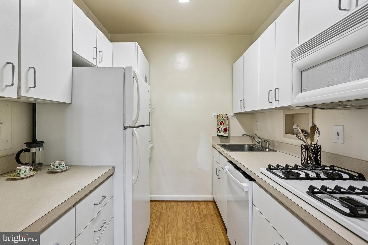10401 Grosvenor Place #324 photo 10