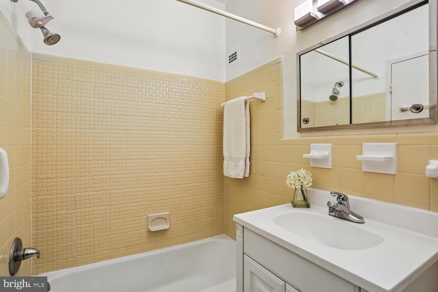 10401 Grosvenor Place #324 photo 13