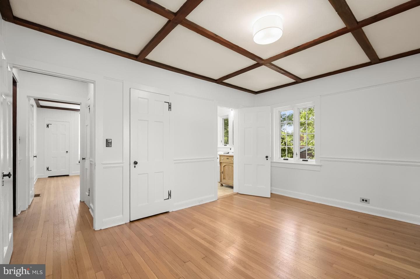 9405 Thornhill Road photo 16