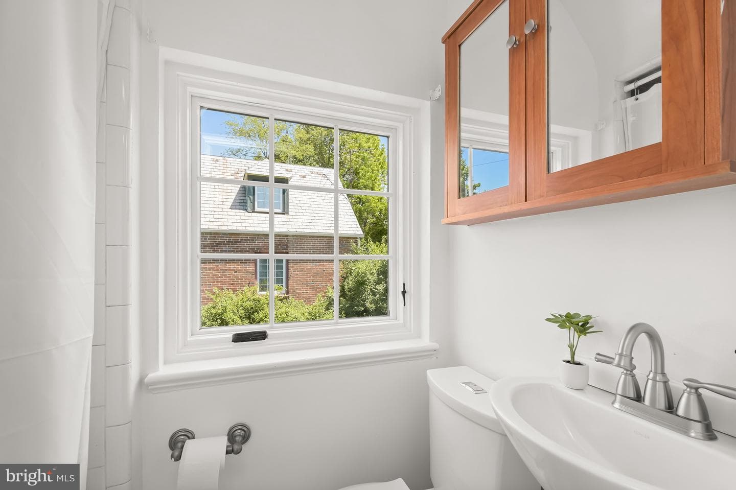 9405 Thornhill Road photo 21