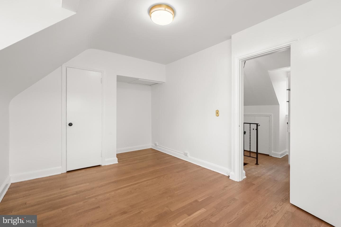 9405 Thornhill Road photo 23