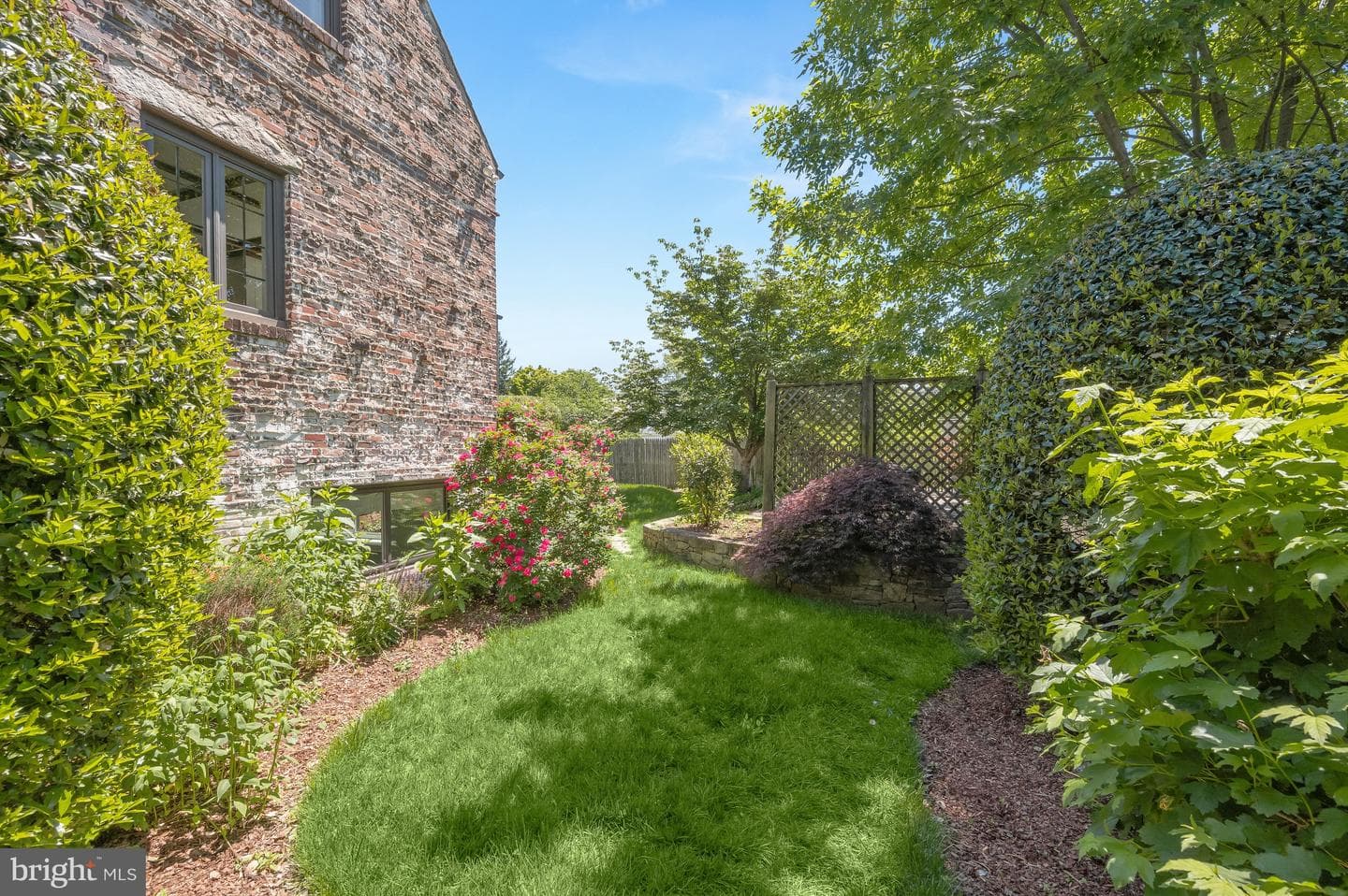 9405 Thornhill Road photo 29