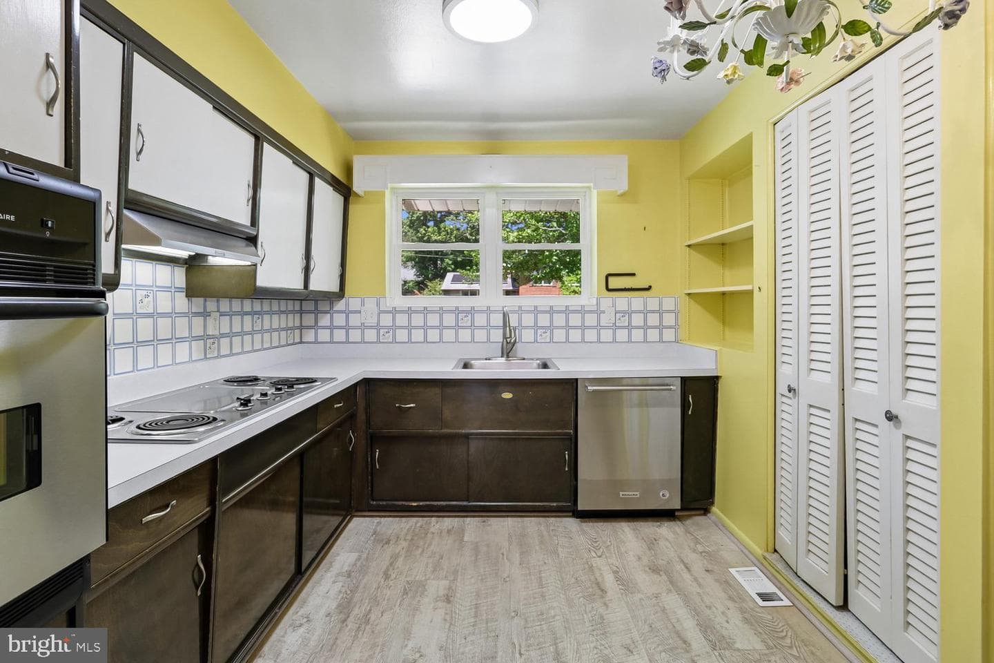 902 Malta Ln photo 16